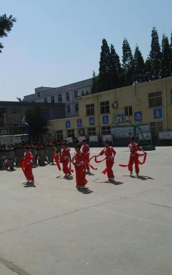 颍州区三合镇中心学校