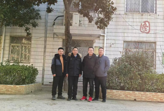 临泉县滑集镇崔寨中学阅读区