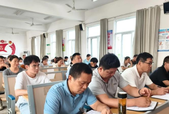 临泉县吕寨任庄初级中学阅读区