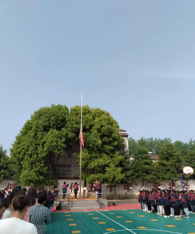临泉县韦寨镇韦周中学阅读区