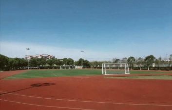 临泉县姜寨博文学校阅读区