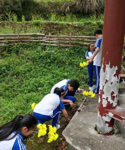 塘湾铜南中学阅读区