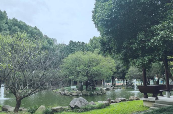 余家中学阅读区