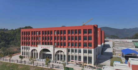 袁州区洪江中学阅读区