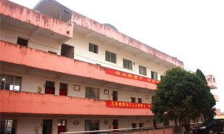 袁州区芦村乡初级中学阅读区