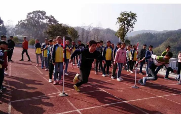 江西省宜春市宜丰黄岗乡黄岗中学阅读区