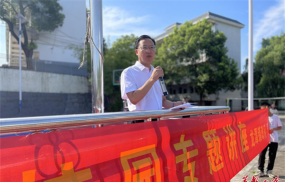 龙潭镇中心学校阅读区