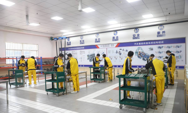 黔西南州汽车技工学校