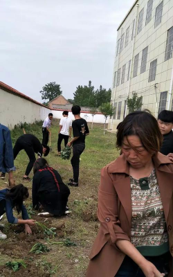 通许县邸阁乡人祖庙中学阅读区