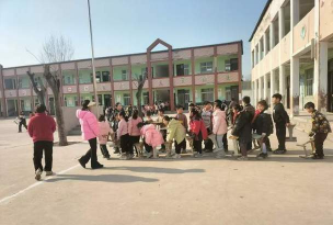 开封县八里湾镇第一初级中学阅读区