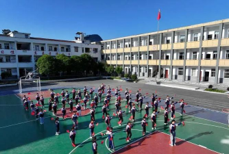 歇马镇百峰中学