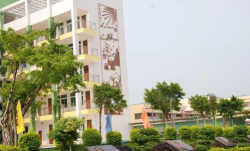 韶关市万豪英文中学