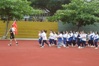 湛江二中崇文实验学校