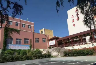 清镇市犁倭中学