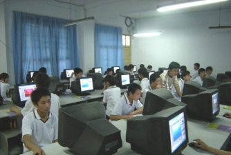 洛南县石坡中学
