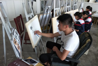 阿瓦提县一中
