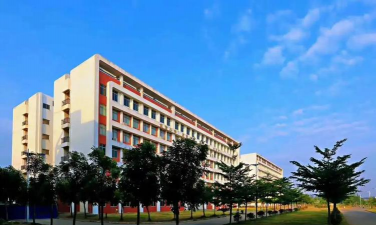 海南省三亚高级技工学校