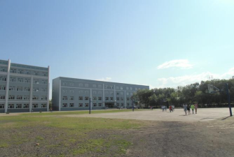 绥滨县第四中学