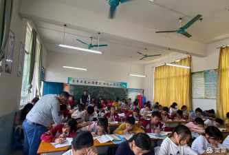 陆斡镇中心学校