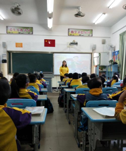 宾阳县秀华中学