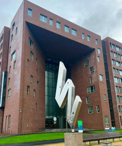 威罗都会学院