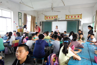 会理县绿水乡拉拉实验学校初中部