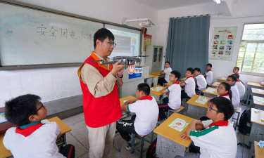 宝应县夏集镇郭桥初级中学