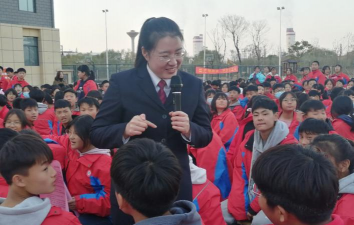颍东区河东办十六中学