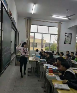 余江县中童中学
