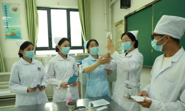 新疆巴音郭楞蒙古自治州卫生学校