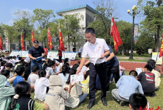 安乡县安生乡大杨树中学