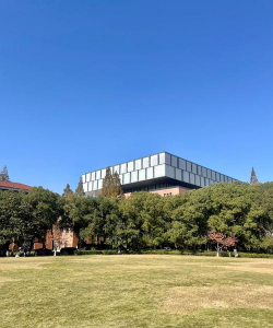 上海大学师范学院延长校区