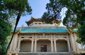 武汉大学