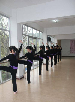 贵阳中华幼师职业学校