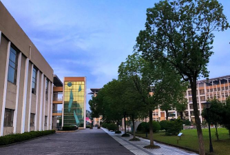 台南市立崇明国中