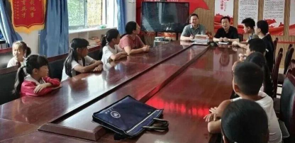两当县杨店初级中学