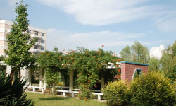 山东贸易职工大学