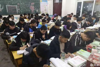 樊城区职业技术教育中心学校