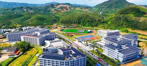 海南五年制大专学校