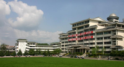 东风中学