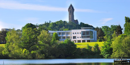 斯特林大学