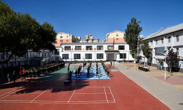 张家口市第八中学(张家口机械工业学校)