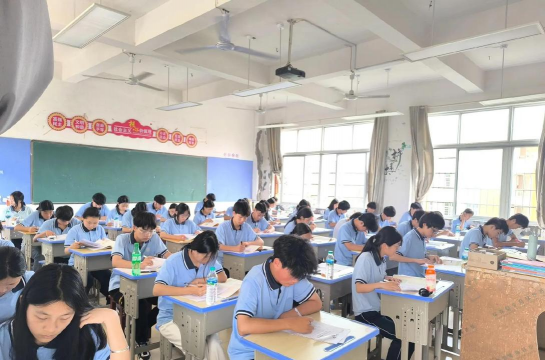 山东理工职业学院中专部