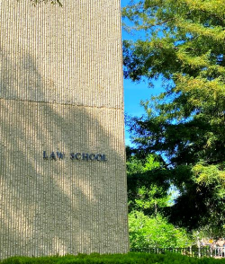 英国斯坦福郡大学