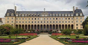 里昂商学院
