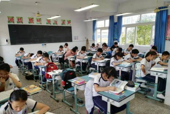 高邮市周巷镇周巷初级中学