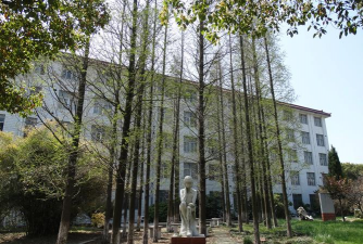 江都市丁伙中学