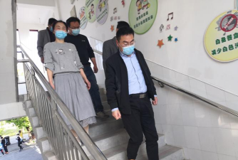 颍州区程集镇中心学校