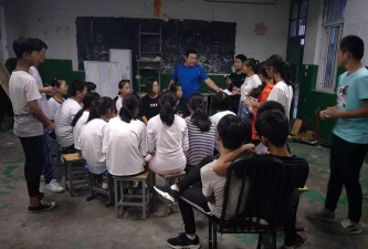 临泉县汇英中学