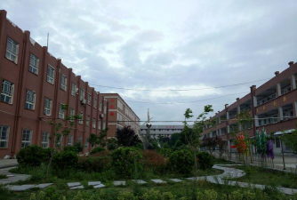 临泉县陈集镇中心学校